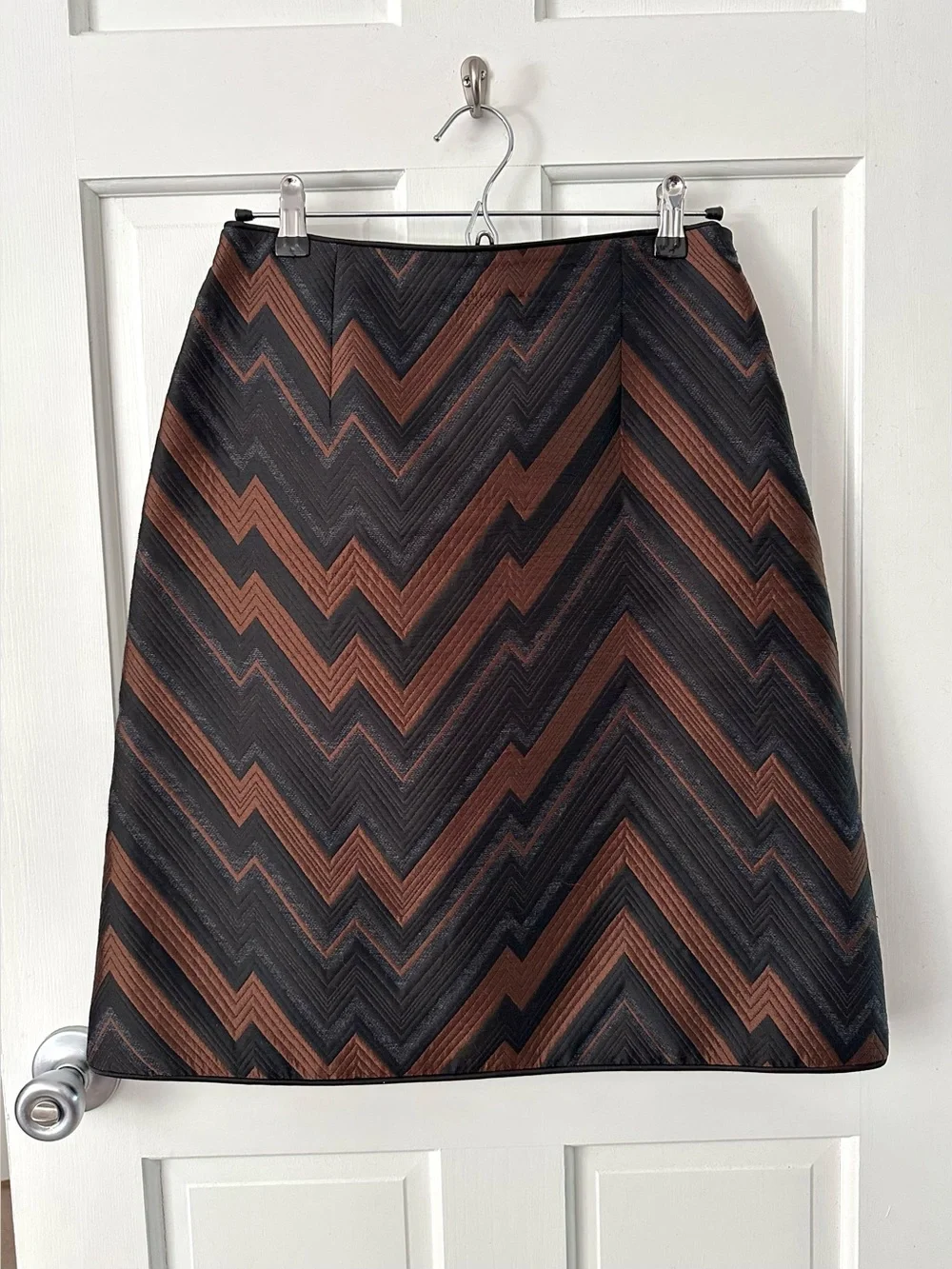 Akris Punto Copper Black Gray A-Line Skirt Herringbone Chevron Jacquard Size 6